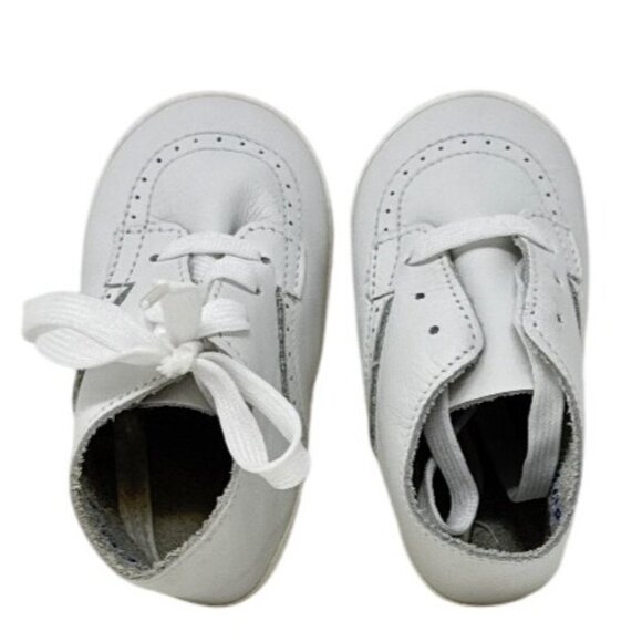 Baby White Leather Lace-Up Shoes Soft Sole Boys or Girls - Picture 5 of 6